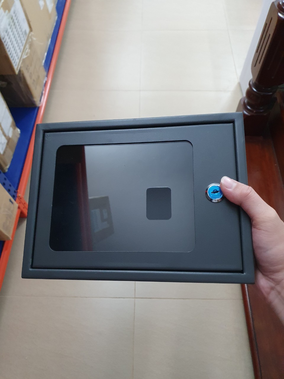 Hộp bảo vệ m&aacute;y chấm c&ocirc;ng
